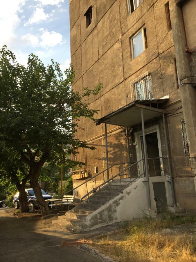 Massiv Apt Yerevan Exterior foto